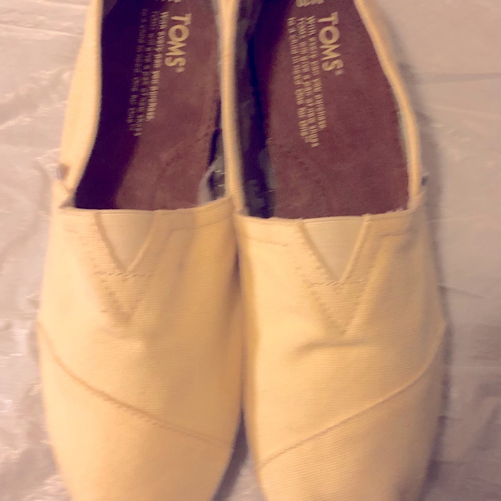 Ladies Beige TOM canvas shoes size 10